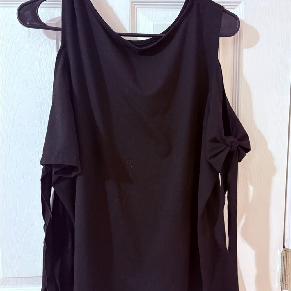 SHEIN Curve Black Cold Shoulder Bow Blouse | 0XL